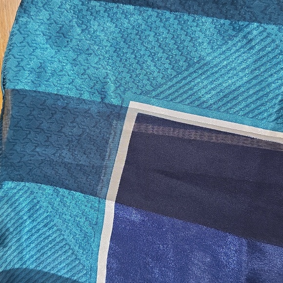 Vintage Striped Sheer Scarf - Picture 8 of 8